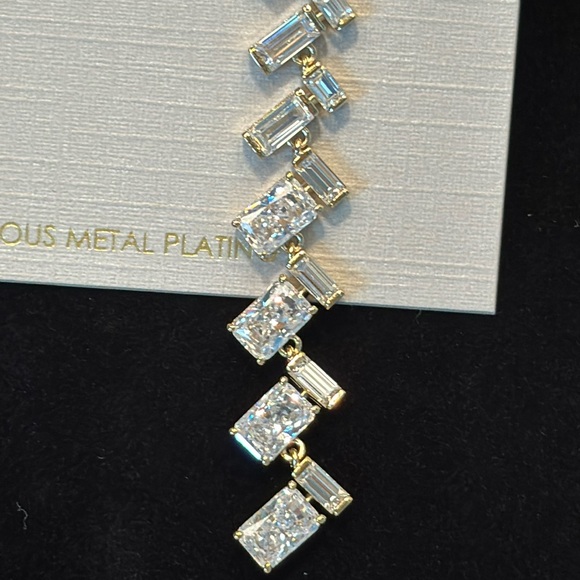 NWT Nadri CZ Herringbone Linear Drop Earrings - Picture 4 of 7